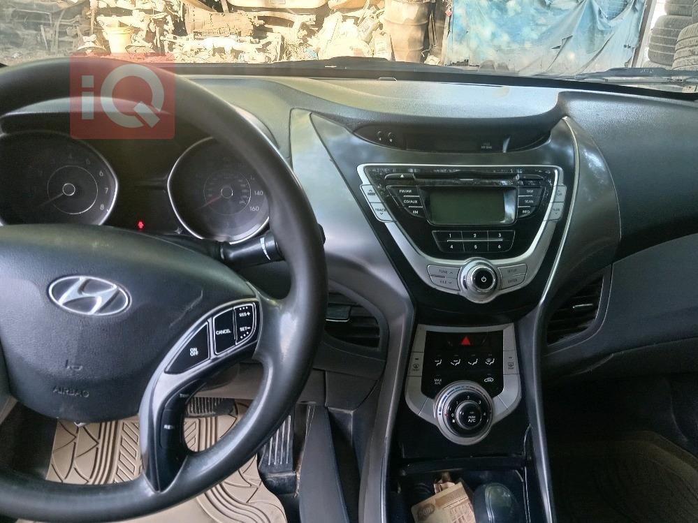 هیوندای ئەلەنترا